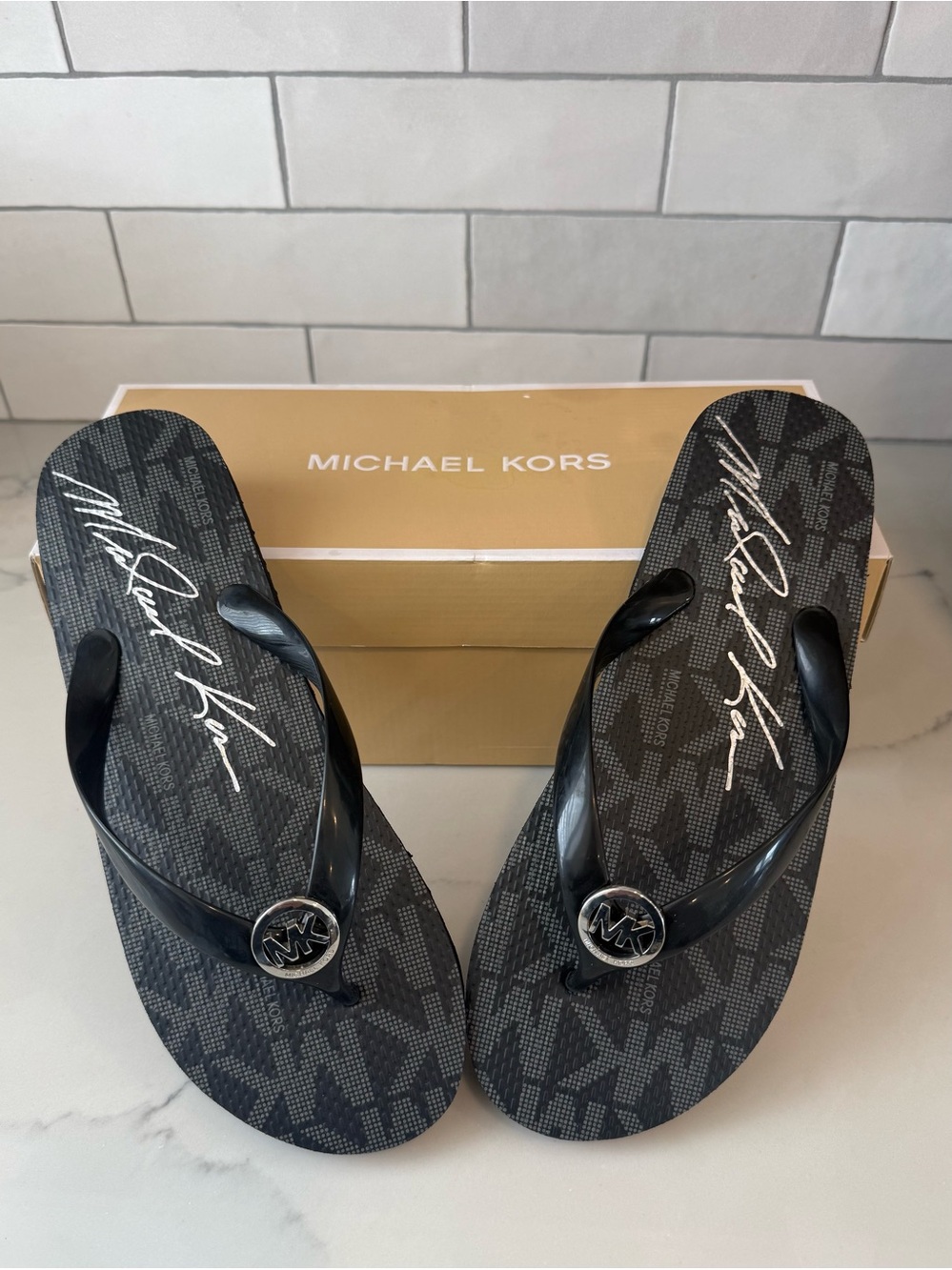 Michael Kors Jet Set Signature Flip Flop